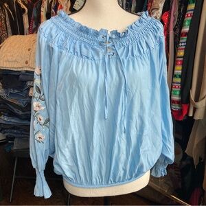 AMISU Blue Off-Shoulder Top with FloralEmbroidered sleeves /Spring - Medium